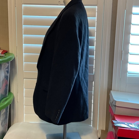 Elegant Navy Men's Blazer - Picture 4 of 7